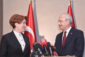  Kldarolu, Meral Akener'le iftarda bir araya geldi