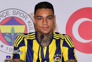 Van der Wiel'den Fenerbahe'ye kfr iddias