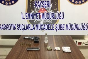 Zehir tacirlerine operasyon: 4 kii gzaltna alnd