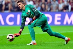 Galatasaray, Muslera'nn szlemesini uzatt