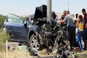 Dekan trafik kazasnda hayatn kaybetti