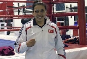 Milli boksr Elif Gneri finalde