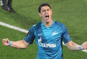 Fenerbahe Giuliano'yu resmen aklad