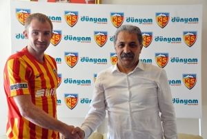 Kayserispor Ukraynal milli futbolcu ile szleme imzalad