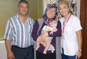 27 yl sonra ocuk sahibi olmann mutluluunu yayorlar