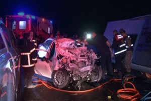 Sivas'ta feci kaza: 1 l, 16 yaral
