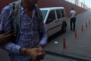 Bir kiinin hayatn kaybettii olayn zanllar hakim karsnda
