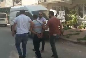 Adliyenin tuvaletinden atlayan zanlnn bacaklar krld