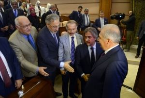 stanbul Bykehir Belediye Bakan Mevlt Uysal tebrikleri kabul ett