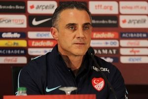 Tayfur Havutu: 'ok basit gollerle malup olduk'