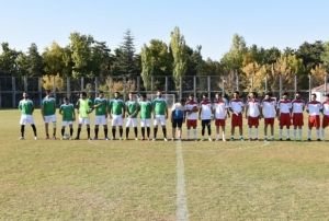 Uluslararas futbol turnuvas balad 