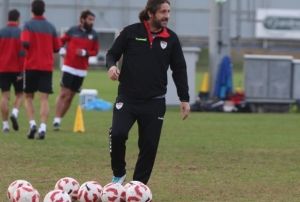  Fatih Tekke: 