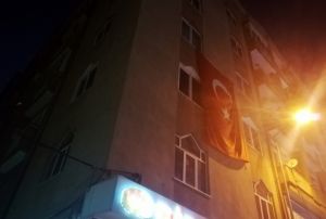 Babas telefona cevap vermeyince ac gerek ortaya kt
