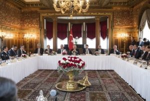 Babakan Yldrm, kanaat nderleriyle bir araya geldi
