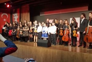CAKA'nn minik sanatlar konser verdi