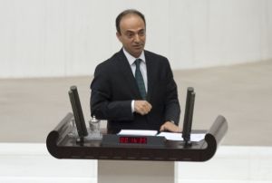  Osman Baydemir ifade vermek iin adliyede