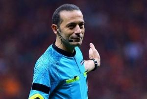 Cneyt akr: 'Ama skandal hatalar engellemek'