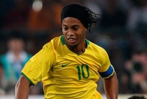 Ronaldinho futbolu brakt