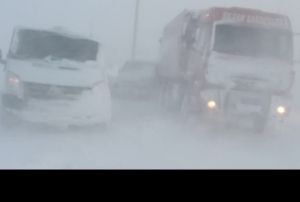 Erciyes'te mahsur kalan 80 ara ve 100 vatanda kurtarld