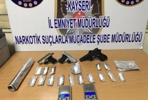Zehir taciri 3 kii gzaltna alnd