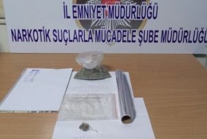 Zehir taciri 1 kii gzaltna alnd