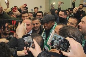 Eto'o'ya Konyada cokulu karlama