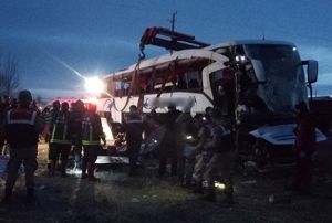 Feci trafik kazas: 2 l, 21 yaral
