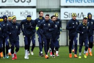 Fenerbahe'de derbi hazrlklar sryor