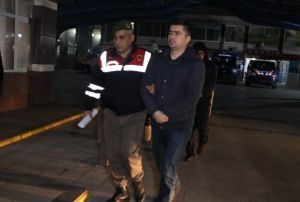 Konyada FET operasyonunda 4' subay 13 askere gzalt