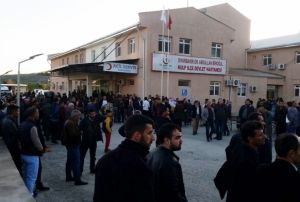 Gvenlik korucularna hain saldr: 1 ehit, 4 yaral