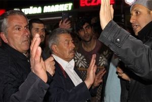 Vatanda ayn olay tekrar yaannca yolu kapatt 