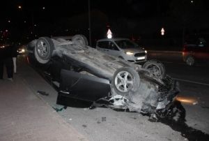 Yanndaki arkada ile olay yerinden kat