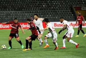 Aslan Liderlii Bakent'te Brakt