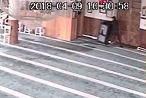  Hrsz nce kameraya, sonra polise yakaland 