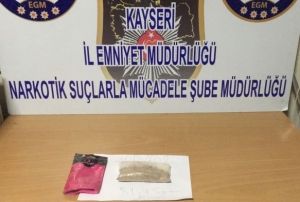 Uyuturucu operasyonunda 3 kii gzaltna alnd