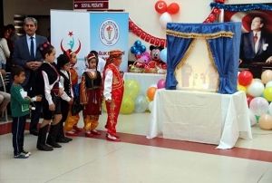 ocuk Hastanesinde 23 Nisan kutland