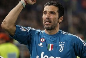 Buffon, ngiltere yolcusu
