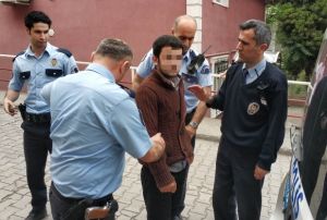  Askerden yeni gelen gen babasn baklad