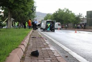 Kayseri'de feci kaza! Anne ld, olu ar yaraland 