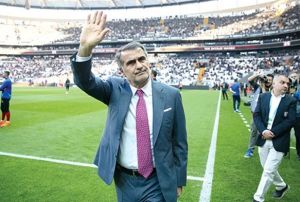 enol Gne: 'Futbolu samimiyet kurtarr'