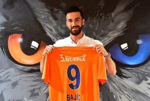 Bajic, 1 yl daha Baakehir'de