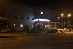Arabada unutulan 2 yanda ki ocuk hayatn kaybetti