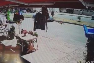 Bahi uruna canndan oluyordu