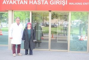 54 yanda 7 santimetrelik beyin tmrnden kurtuldu