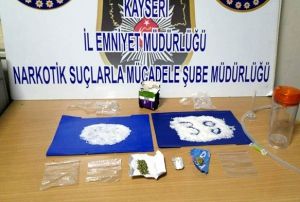 Kente uyuturucu madde getiren ahslar yakaland