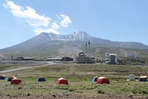 Erciyesteki adr kamplara youn ilgi