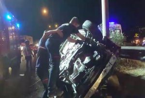 Hurdaya dnen otomobilde skan srcy itfaiye ekipleri kurtard: 1