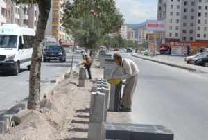 Melikgazi'den Nurihas ve Esenyurt'ta Yaya Yolu ve Orta Refj almas
