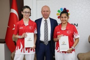 Kocasinanl Betl Nur Kahraman, Balkan ampiyonu oldu