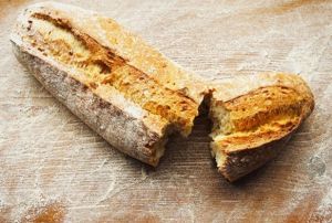 alacak bir ey bulamayan hrsz yedii bayat ekmek yakt